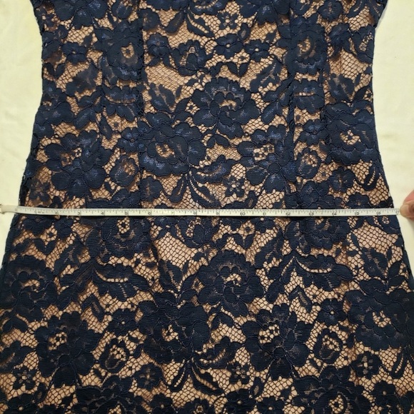 Molly Bracken Short Lace Sheath Dress Blue… - Picture 6 of 9